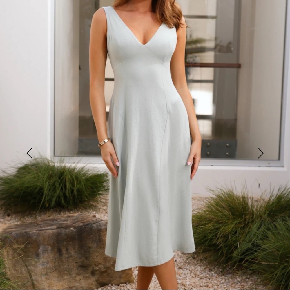 Hello Molly  V-Neck Midi Dress